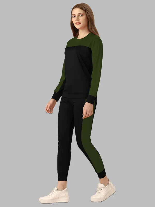 Green_&_Black_Cotton_Blend_Colorblock_Regular_Track_Suit_For_Women