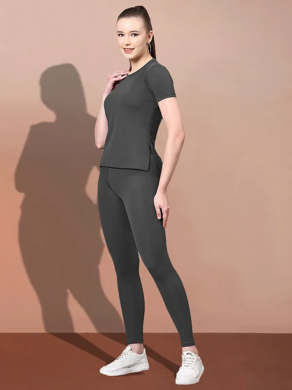 Grey_Cotton_Blend_Solid_Regular_Track_Suit_For_Women
