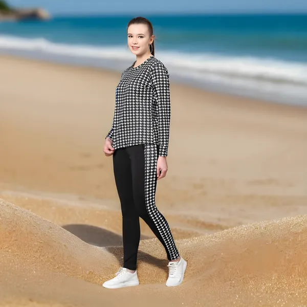 White_&_Black_&_White_Cotton_Blend_Printed_Regular_Track_Suit_For_Women