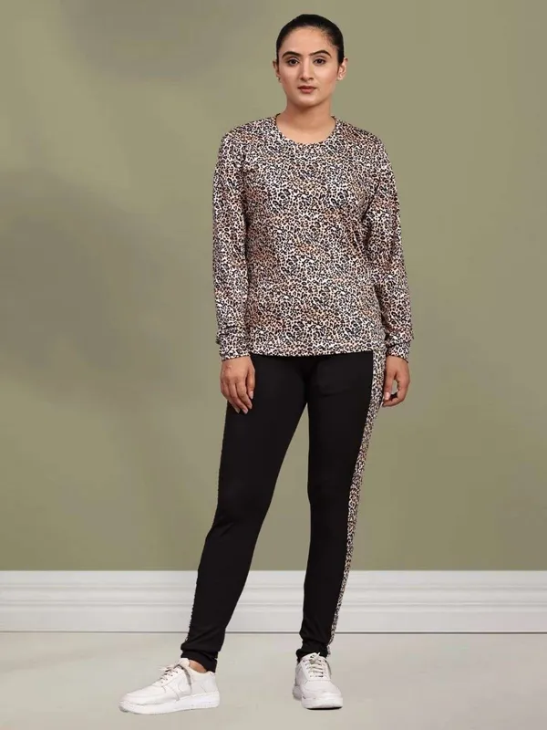 MF_WITH_SQUARE_Women’s_Leopard_Print_Tracksuit_Set_with_Pockets_|_Full_Sleeve_Printed_Top_&_Black_Track_Pants_with_Printed_Side_Stripe_|_Stylish_Sportswear_Co-Ord_Set_for_Gym,_Jogging,_Yoga_&_Casual_Wear