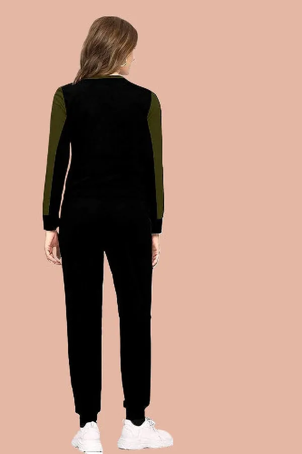 Green_&_Black_Cotton_Blend_Striped_Regular_Track_Suit_For_Women