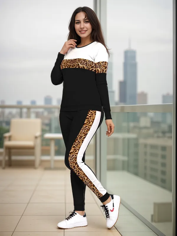Multicolor_Cotton_Blend_Animal_Print_&_Colorblock_Regular_Track_Suit_For_Women