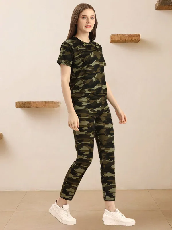 Tracksuit_For_Women_With_Cotton_Lycra_Fabric_-_Comfortable_Gym_Wear_For_Women_-_Activewear_Set_For_Yoga,_Running,_Jogging,_Sports,_Travel,_Night_Dress