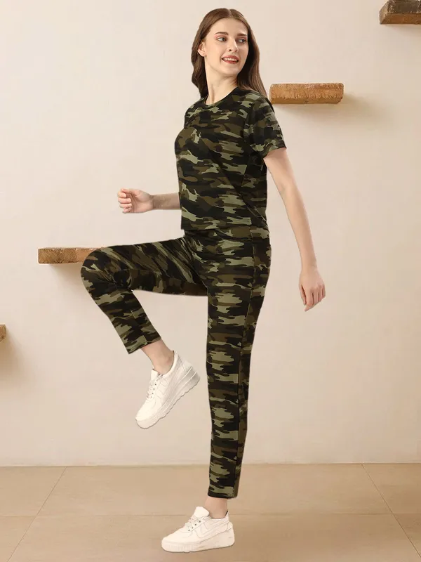 Tracksuit_For_Women_With_Cotton_Lycra_Fabric_-_Comfortable_Gym_Wear_For_Women_-_Activewear_Set_For_Yoga,_Running,_Jogging,_Sports,_Travel,_Night_Dress
