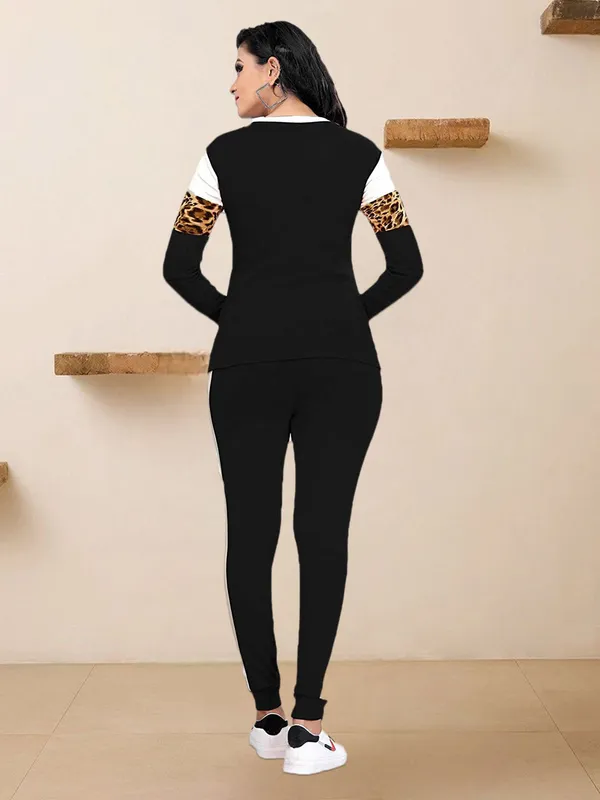 Women_Stylish_Printed_Full_Sleeve_Top_&_Track_Pant_Set