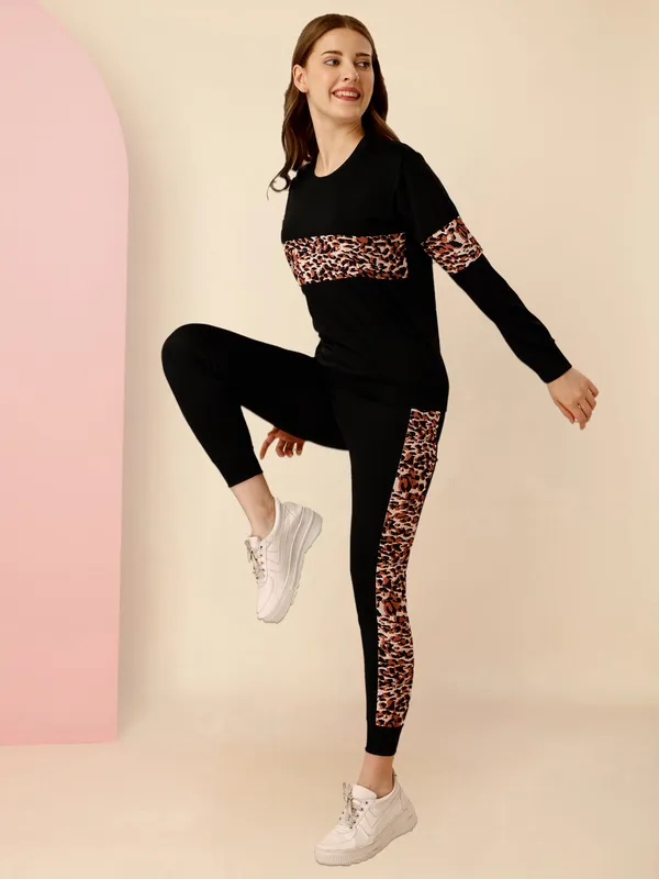 Women_Track_Suit_Ladies_T-Shirt_Women_Sports_Wear_And_Jogging,_Girl's_Activity_Clothing_Set,_Ladies_Tracksuit_Occasion_:_Girl's_Sports_Wear/_Women_Yoga_Wear/_Ladies_Gym_Wear/Ladies_Party_Wear/Girl's_Night_Wear/Women_Casual_Wear_Top_&_Bottom_Set_For_Ladies_Girl's,_Women...