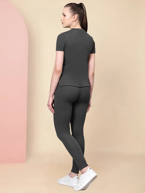 Grey_Activewear_T-Shirt_and_Leggings_Set_–_Stretchable_Sportswear_for_Fitness,_Yoga,_and_Daily_Wear