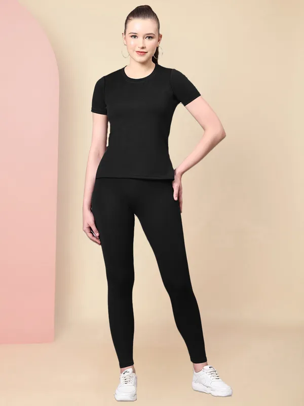 Black_Activewear_T-Shirt_and_Leggings_Set_–_Stretchable_Sportswear_for_Fitness,_Yoga,_and_Daily_Wear