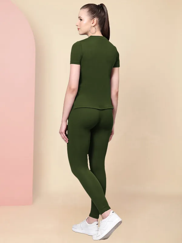 Green_Activewear_T-Shirt_and_Leggings_Set_–_Stretchable_Sportswear_for_Fitness,_Yoga,_and_Daily_Wear