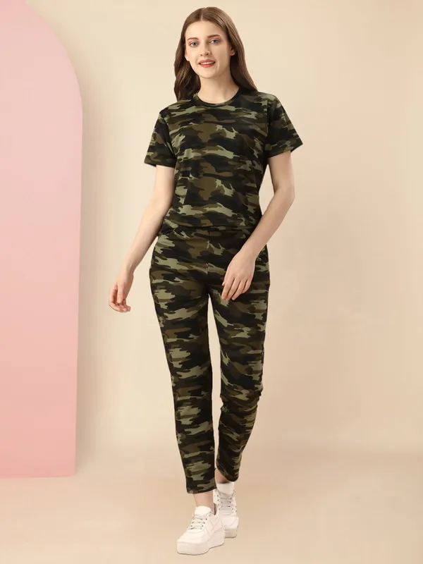 Women’s_Camouflage_Printed_Casual_Tracksuit_Set