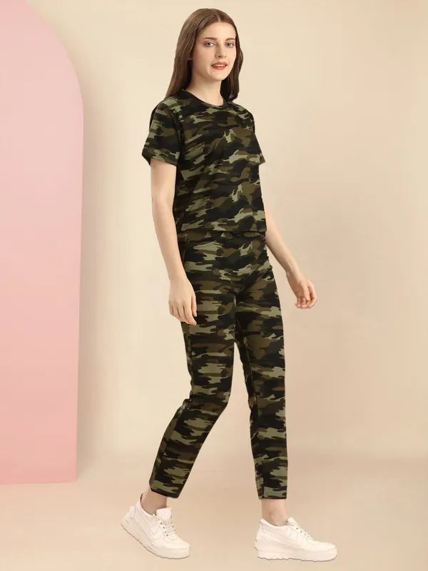 Women’s_Camouflage_Printed_Casual_Tracksuit_Set