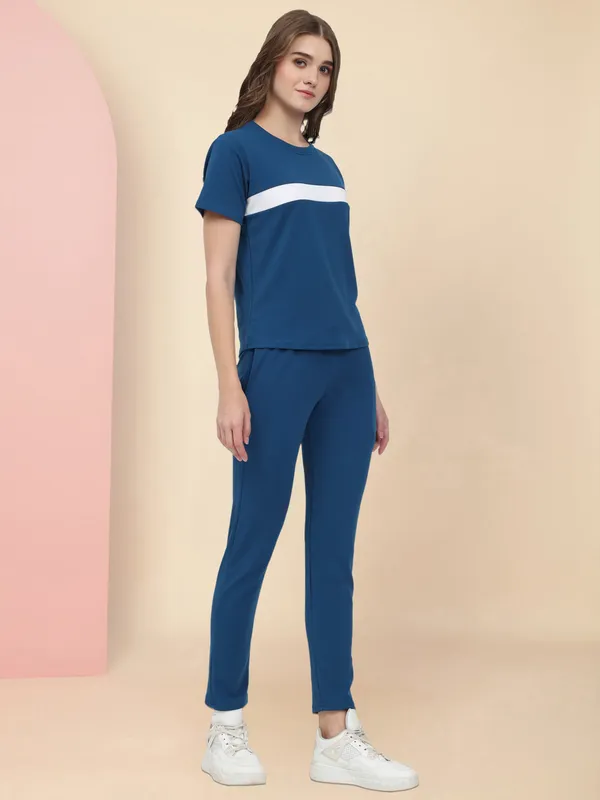 Blue_Casual_Tracksuit_with_Side_Pockets_–_Round_Neck_T-Shirt_&_Slim_Fit_Joggers