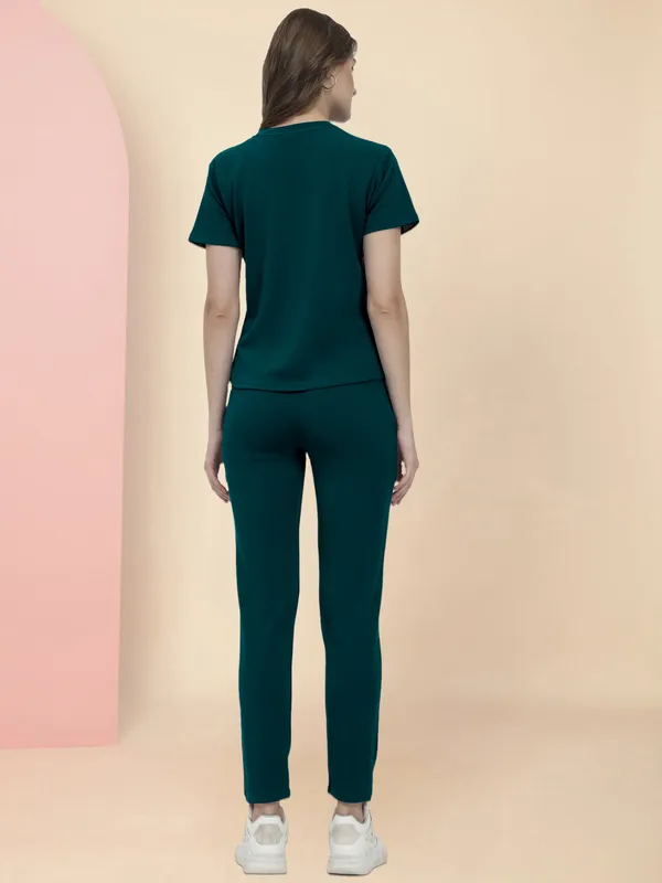 Green_Casual_Tracksuit_with_Side_Pockets_–_Round_Neck_T-Shirt_&_Slim_Fit_Joggers