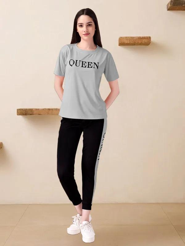 Women's_Cotton_Queen_Printed_Tracksuit_Top_&_Pants_Short_Sleeve_Outfit_Set_for_Girls_Yoga_Track_Suit_Pants,_Joggers,_Gym,_Active_Wear