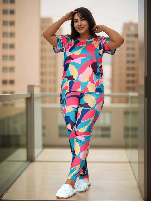 Women's_Dailywear_Active_Wear_Top_Bottom_Suits_Track_Suit_Activewear_/_Yogawear_/_Gymwea_/_winterwear_/_track_suit_for_women_summer_/_new_track_suit_/_track_suit_girls_/_track_suit_tranding_/_tracksuit_/_track_pant_.