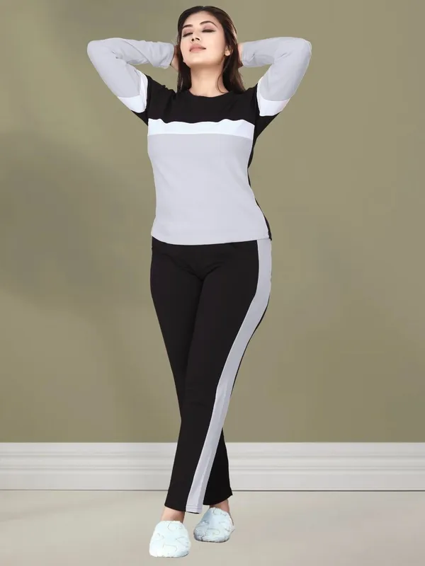 Women's_Full_Sleeve_Tracksuit_Set_With_Pocket_–_MF_With_Square