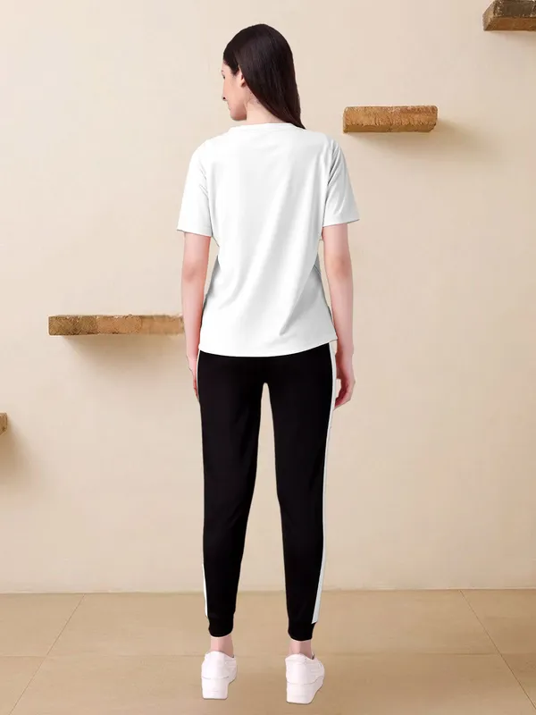 Women’s_Queen_Printed_T-Shirt_&_Track_Pant_Co-Ord_Set_–_Casual_Wear_&_Lounge_Set