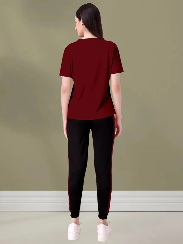 Women’s_Round_Neck_Printed_T-Shirt_for_Casual_Wear,_Half_Sleeve_Regular_Fit_Top