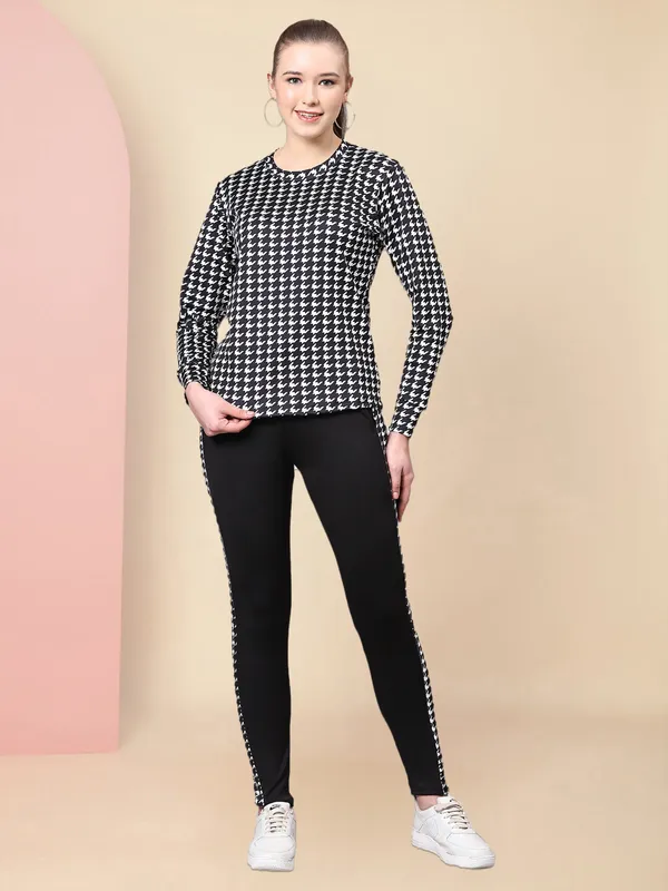 Black_Striped_Summer_Track_Suits_for_women