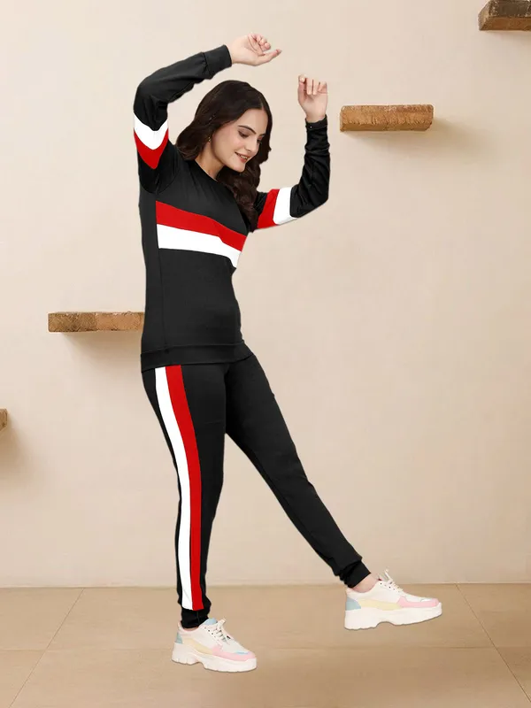 Women’s_Stylish_Full_Sleeve_T-Shirt_&_Track_Pant_Co-Ord_Set