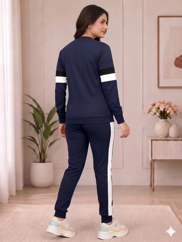 Women’s_Stylish_Full_Sleeve_Tracksuit_Set_for_Casual,_Sports_&_Workout_Wear