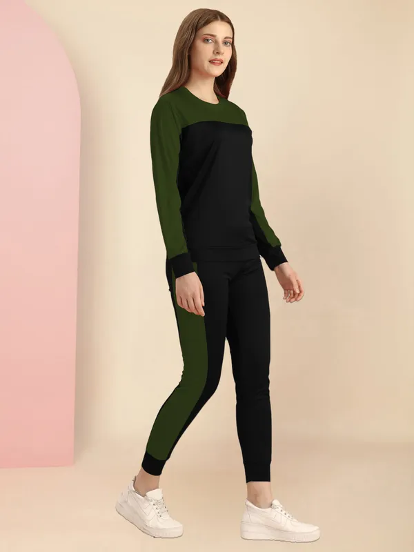 Green_Stylish_Two-Tone_Track_Suit_with_Full_Sleeves_and_Side_Panel_Design