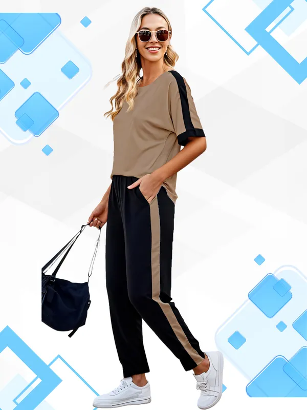 Women's_daily_wear_active_wear_Premium_top_bottom_suit_track_suit_with_Side_Pockets.