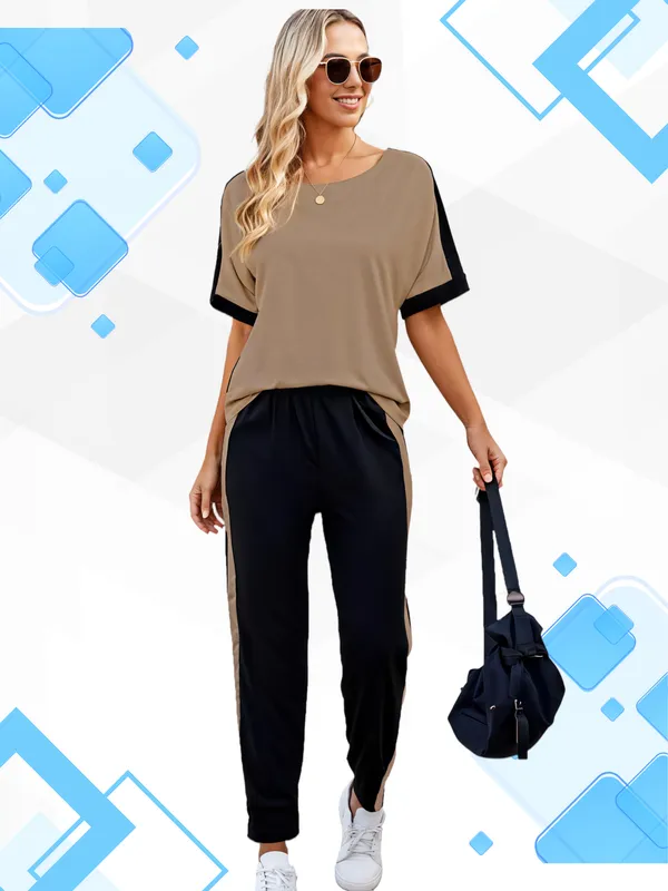 Women's_daily_wear_active_wear_Premium_top_bottom_suit_track_suit_with_Side_Pockets.