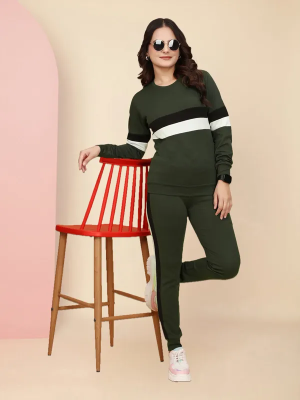 Multicolor_Track_Suit_Printed_&_track_suit_for_women