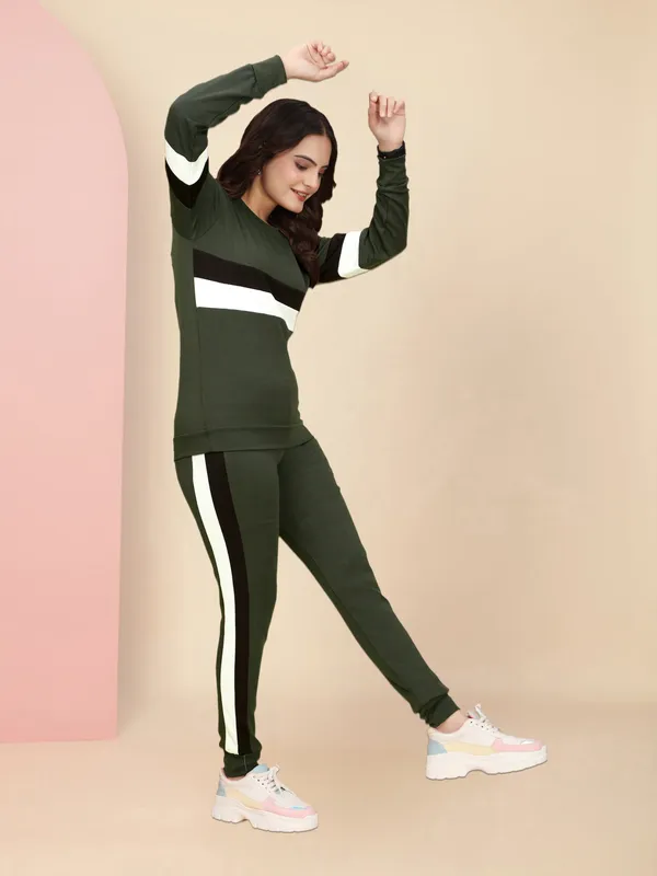 Multicolor_Track_Suit_Printed_&_track_suit_for_women
