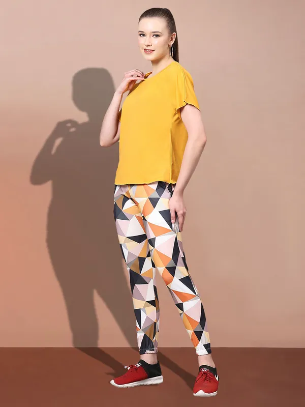 Yellow_&_Black_&_White_Cotton_Blend_Solid_Regular_Track_Suit_For_Women