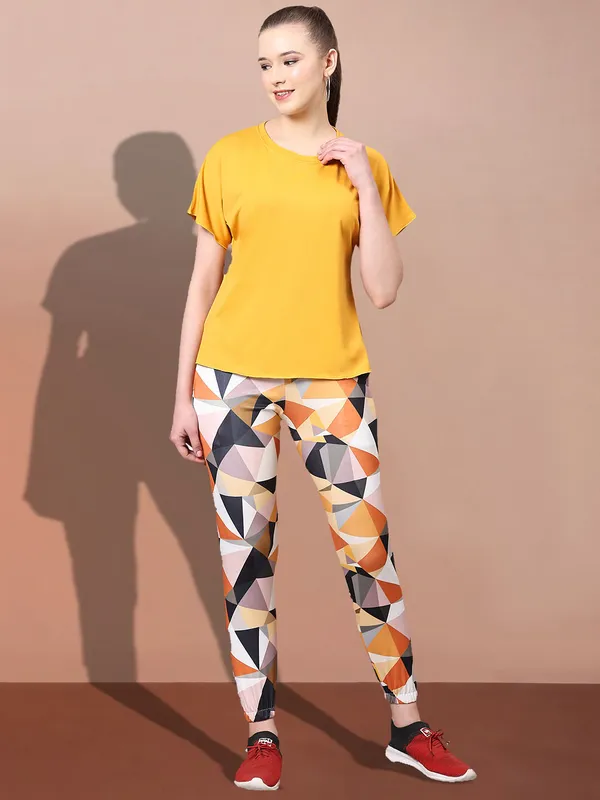 Yellow_&_Black_&_White_Cotton_Blend_Solid_Regular_Track_Suit_For_Women