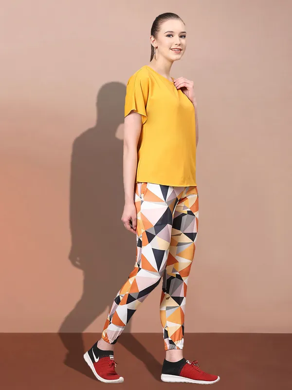 Yellow_&_Black_&_White_Cotton_Blend_Solid_Regular_Track_Suit_For_Women
