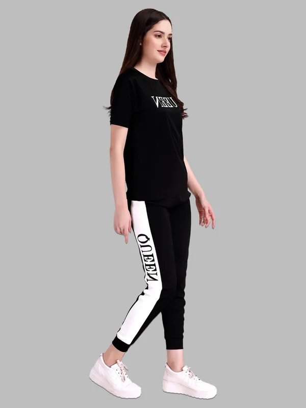 Black_&_White_Cotton_Blend_Printed_Regular_Track_Suit_For_Women