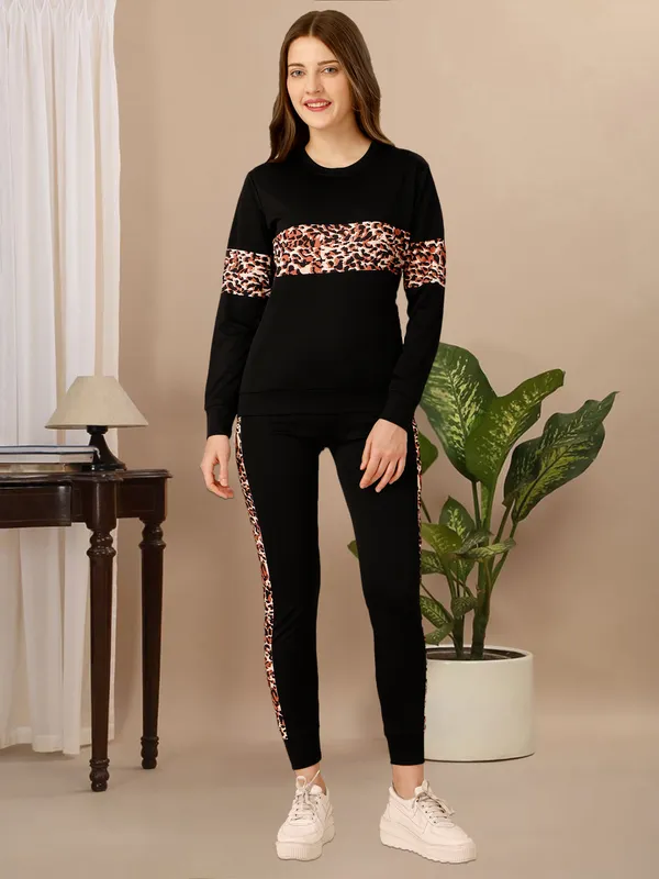 Multicolor_Cotton_Blend_Animal_Print_Regular_Track_Suit_For_Women