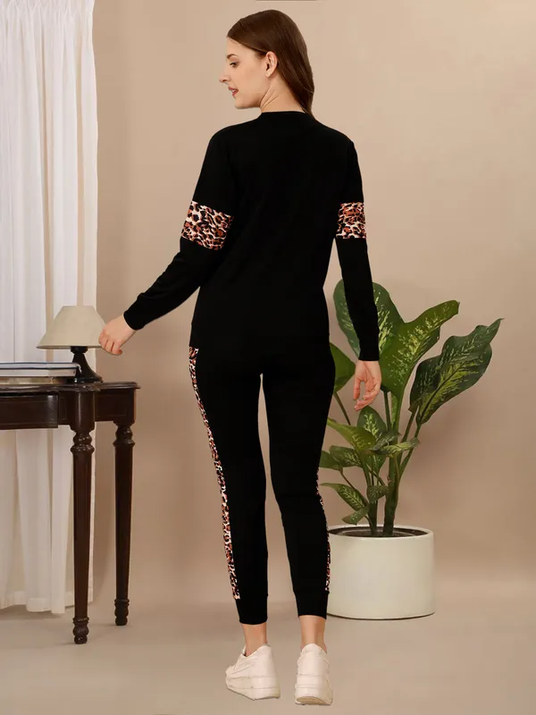 Multicolor_Cotton_Blend_Animal_Print_Regular_Track_Suit_For_Women