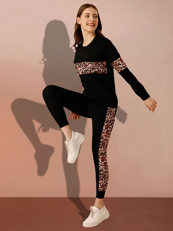 Multicolor_Cotton_Blend_Animal_Print_Regular_Track_Suit_For_Women