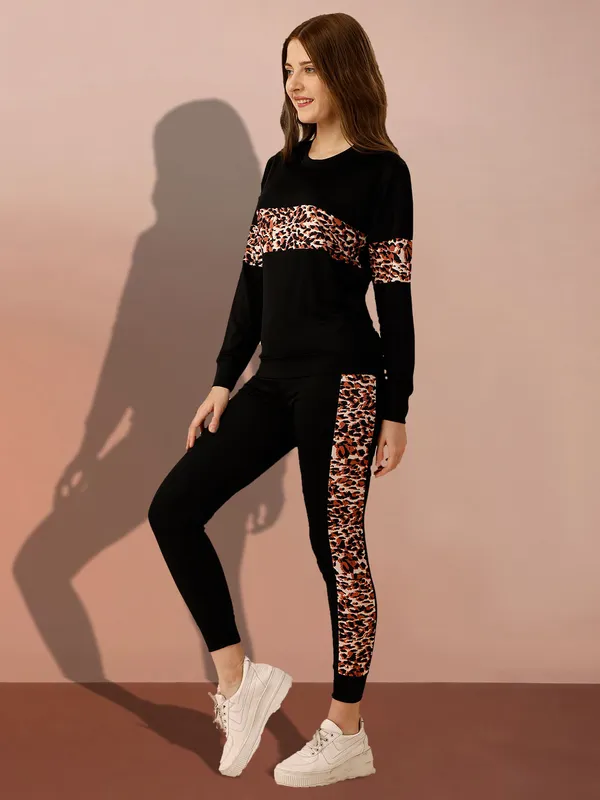 Multicolor_Cotton_Blend_Animal_Print_Regular_Track_Suit_For_Women