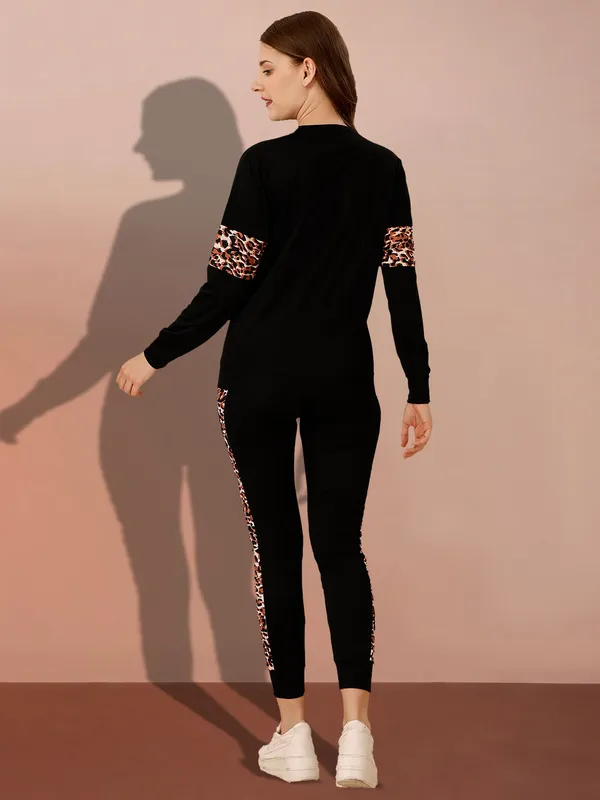 Multicolor_Cotton_Blend_Animal_Print_Regular_Track_Suit_For_Women
