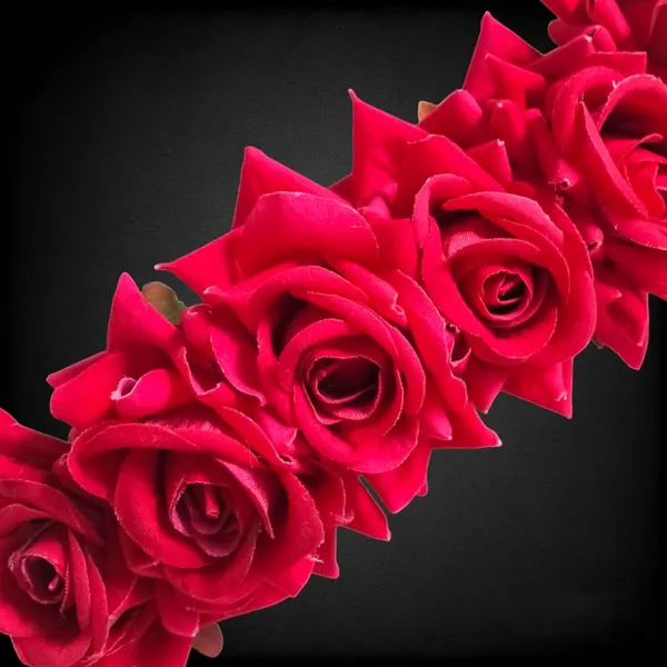Red_Velvet_Rose_Gajra_For_Women