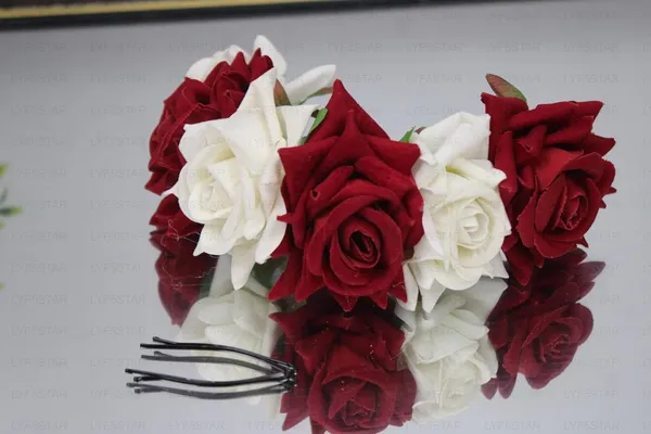 Maroon_&_White_Velvet_Rose_Gajra_For_Women