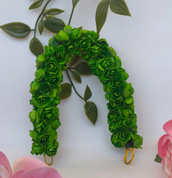 Green_Paper_Rose_Gajra