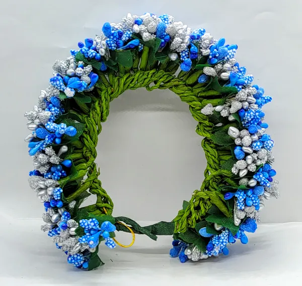 Blue_&_Silver_Pollens_Gajra