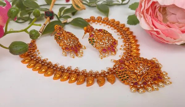 Matt_Finish_Temple_Necklace_set