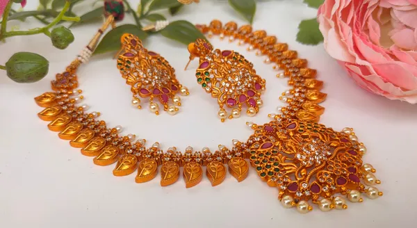 Matt_Finish_Temple_Necklace_set