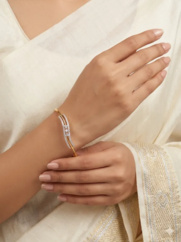 White_Brass_Premium_&_Elegant_Bracelet_For_Women