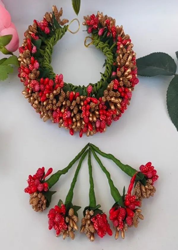Red_&_Golden_Artificial_Flower_Hair_Gajra_For_Women
