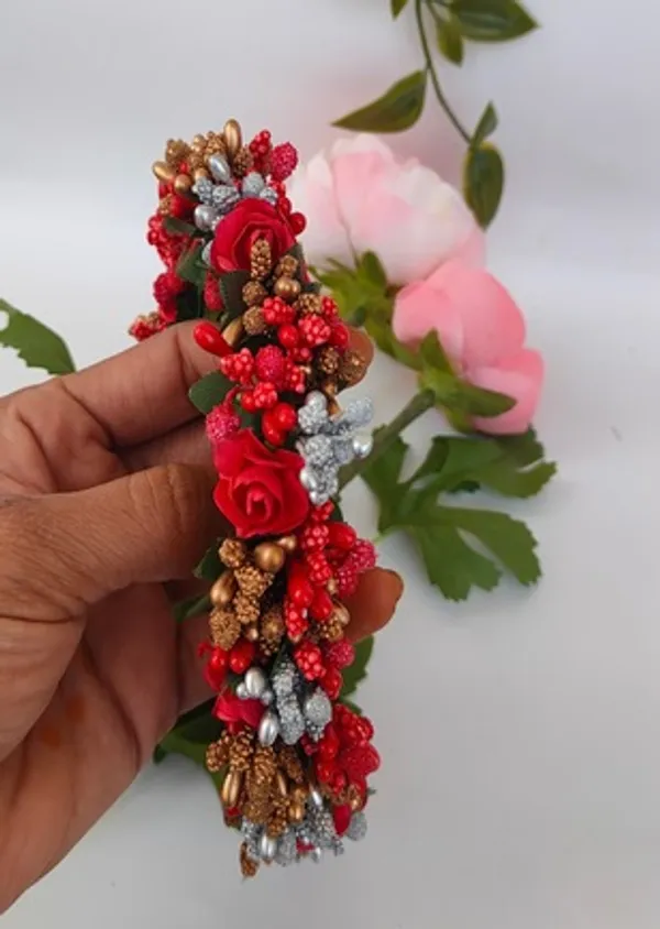 Red_Artificial_Flower_Hair_Gajra_For_Women