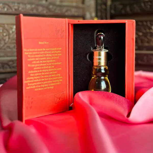 Luxurious_Crimson_Attar_For_Unisex