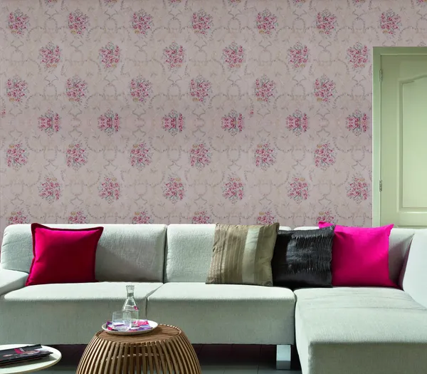 Beige_Floral_Damask_Pattern_Wallpaper_With_Roses_And_Foliage_On_Cream_Or_Beige_Color_Peel_&_Stick,_Waterproof,_Self-Adhesive